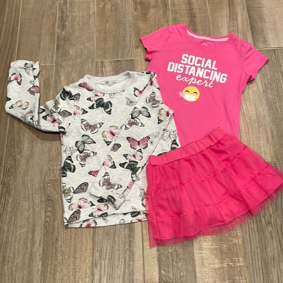 🟢 BUNDLE SALE 2 for $20 - 6-8 Years BUNDLE - Picture 2 of 7